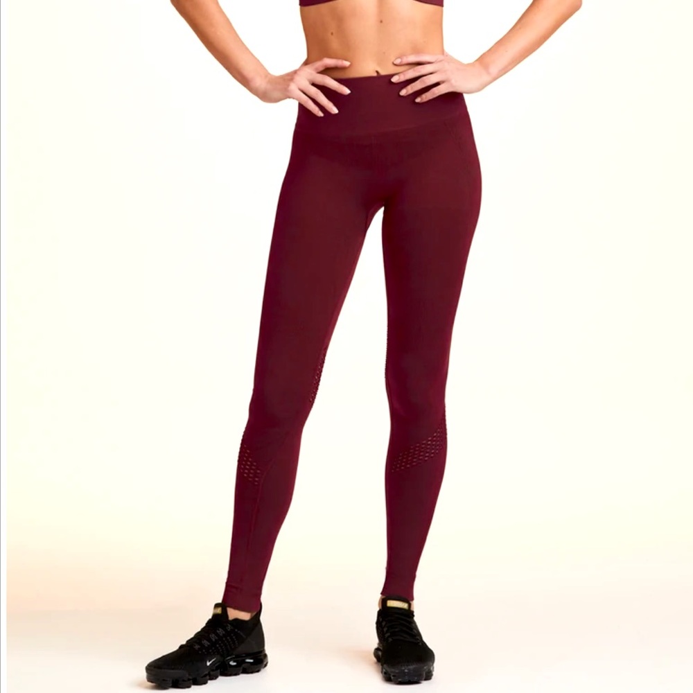 NWT Alala Seamless Leggings Small